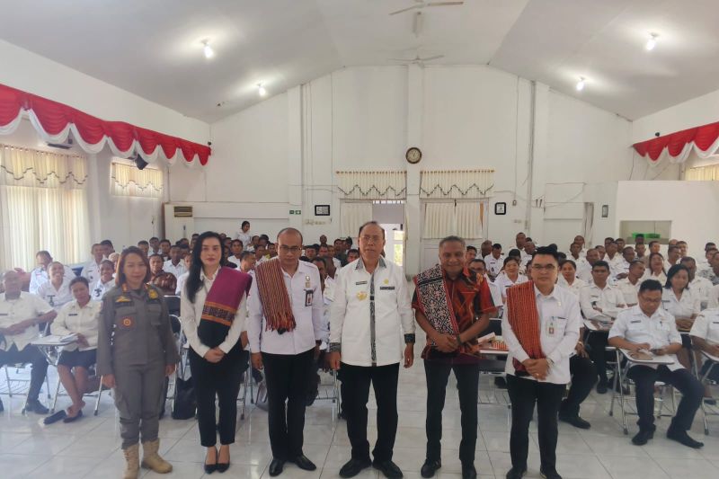 Kemenkum NTT mengukuhkan 127 Posbakum Malaka perluas layanan hukum gratis