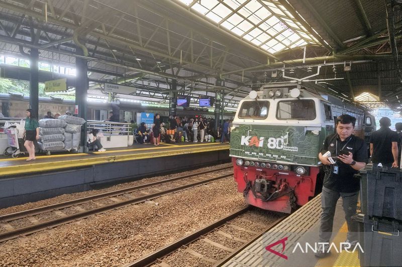 Evakuasi KA Purwojaya rampung, namun 9 KA masih dibatalkan