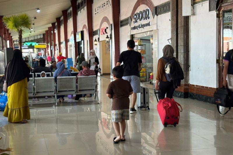 perjalanan-tiga-ka-dari-daop-semarang-dibatalkan-imbas-kereta-anjlok