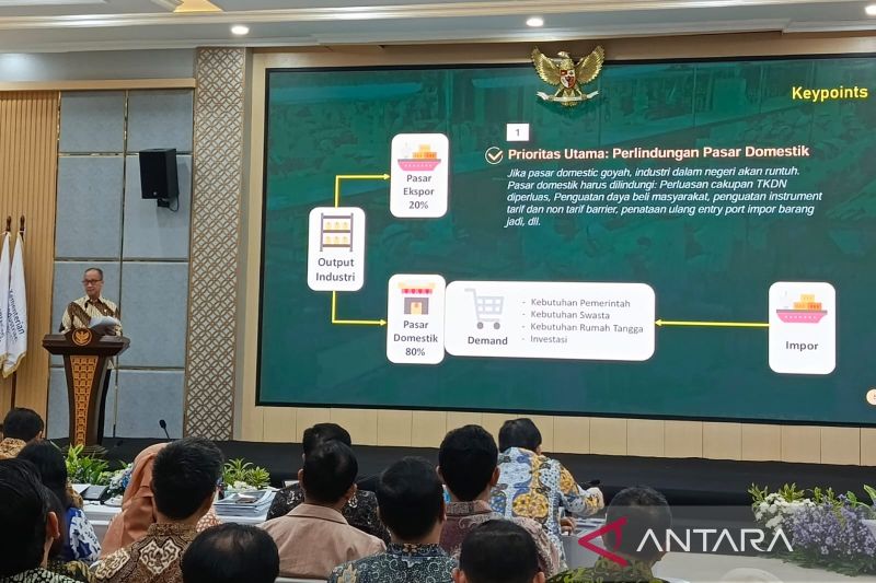 menperin-sebut-industri-karet-dan-alat-angkut-butuh-kebijakan-khusus