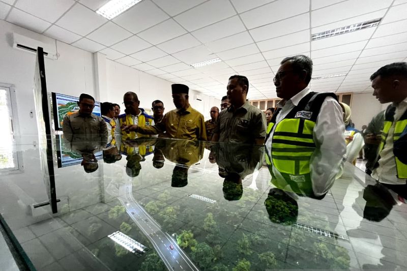 kemenko-ipk-pastikan-kebut-pembangunan-flyover-sitinjau-lauik