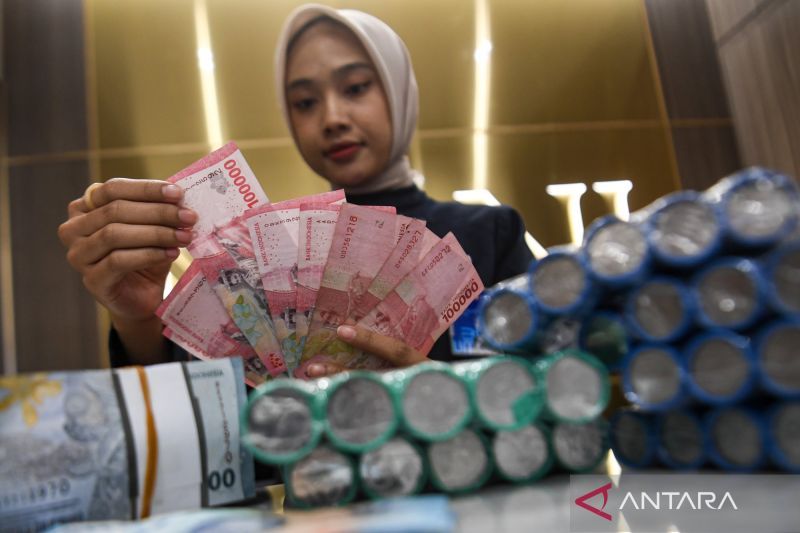 rupiah-pada-jumat-pagi-menguat-jadi-rp16620-per-dolar-as