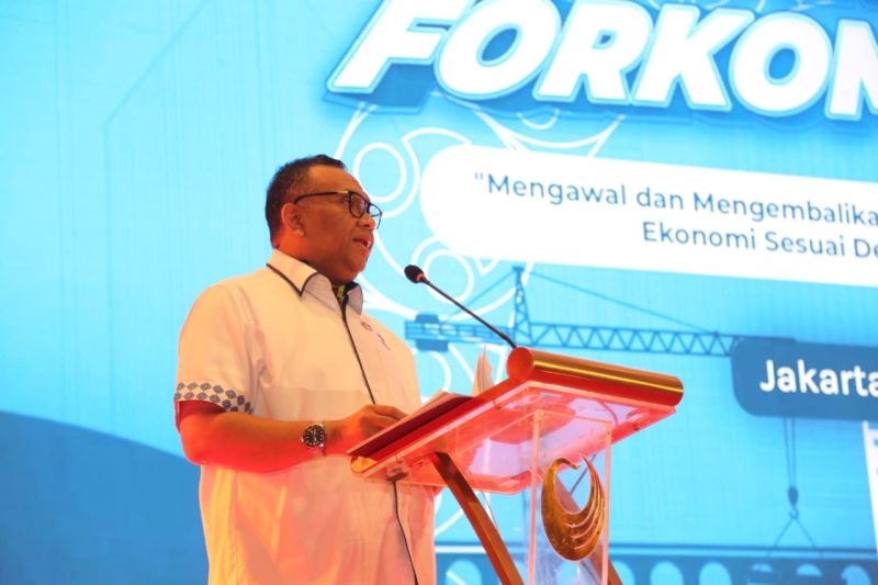 wamenaker-ajak-bumn-jadi-penggerak-ekonomi-yang-berkeadilan