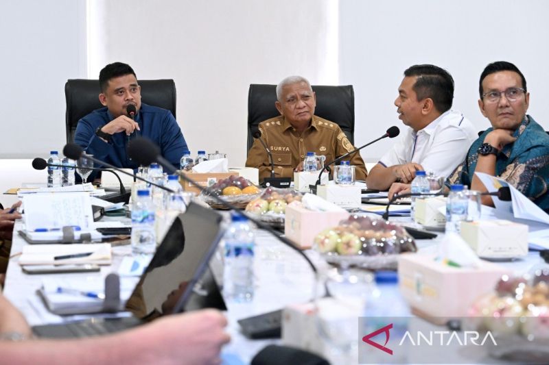 gubernur-bobby-akselerasi-program-3-juta-rumah-bersama-kepala-daerah