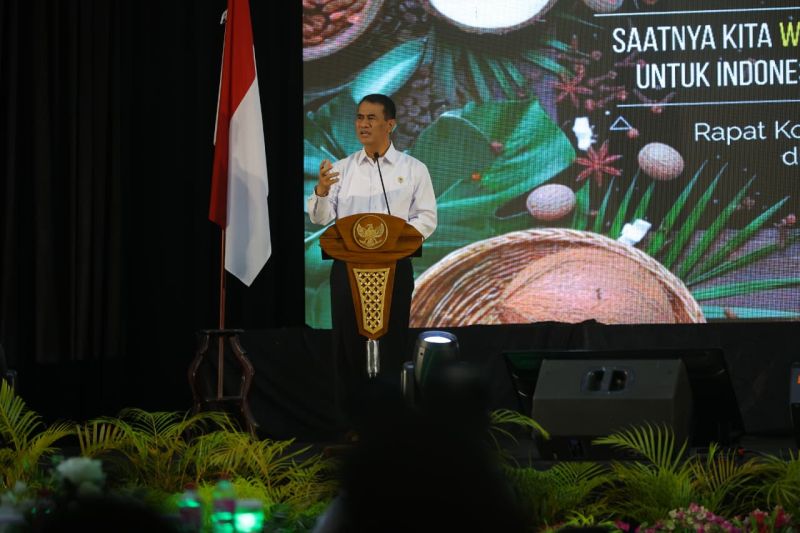 mentan-amran-jadikan-malut-pusat-rempah-dunia