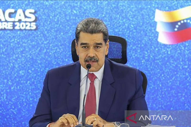Maduro siapkan langkah khusus saat AS ancam blokir wilayah udara
