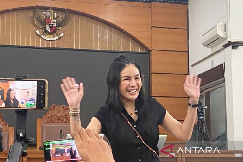 Nikita Mirzani divonis empat tahun penjara dan denda Rp1 miliar
