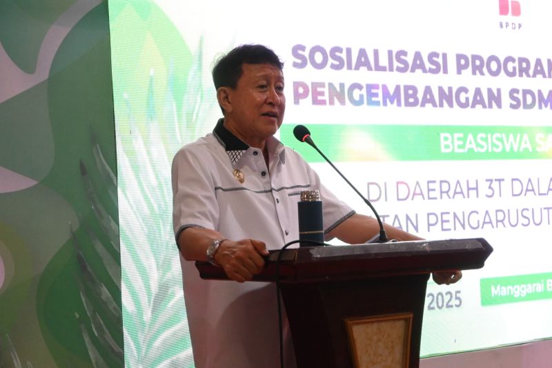 Pemkab Mabar dan BPDP sosialisasikan program beasiswa di Labuan Bajo