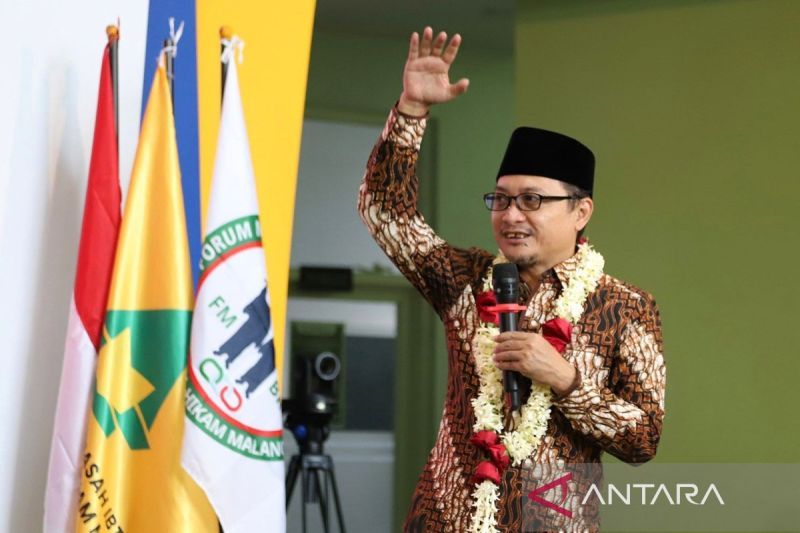 anggota-dpr-dukung-langkah-menkeu-bimbing-pelaku-usaha-rokok-rumahan
