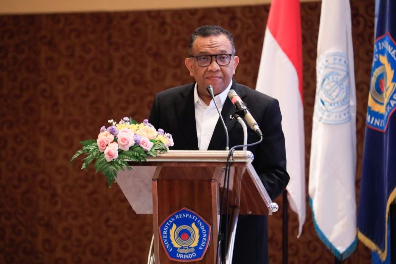 wamenaker-sinergi-pendidikan-industri-pacu-transformasi-sdm-nasional