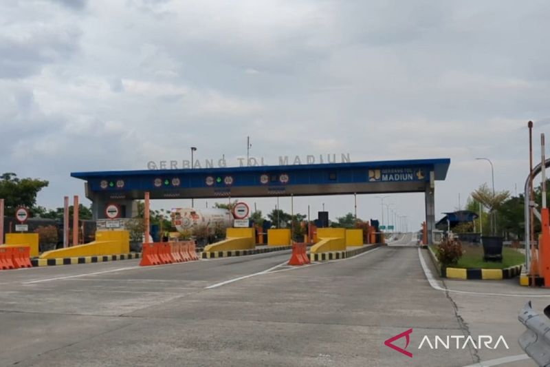 jnk-minta-pengemudi-waspadai-cuaca-ekstrem-dengan-kurangi-kecepatan