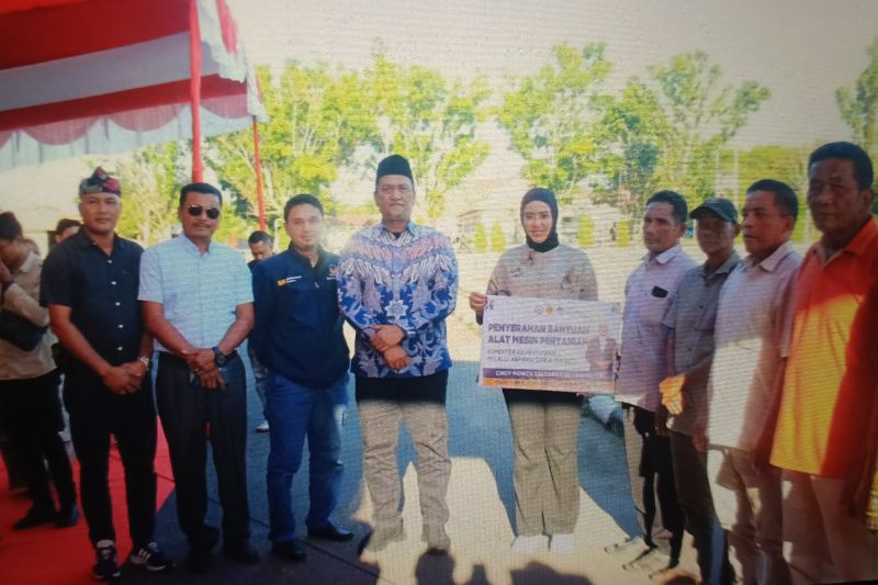 pasaman-barat-terima-bantuan-alat-mesin-pertanian-dan-benih-jagung