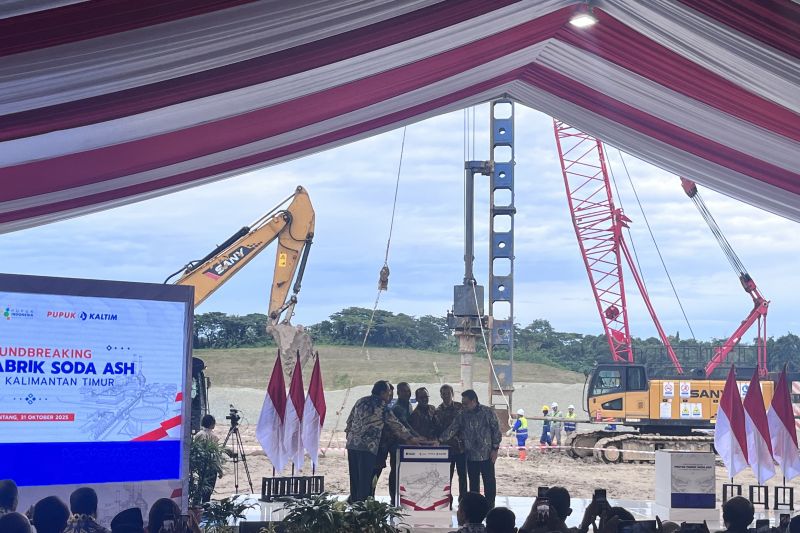 pabrik-soda-ash-di-kaltim-dinilai-jadi-simbol-kemandirian-industri