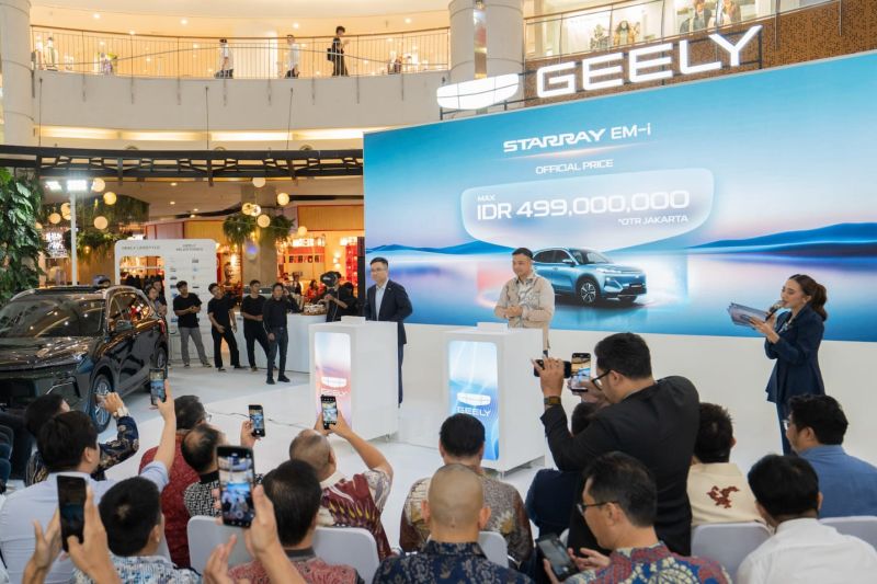 geely-umumkan-harga-mobil-hybrid-starray-em-i-di-indonesia-rp499-juta