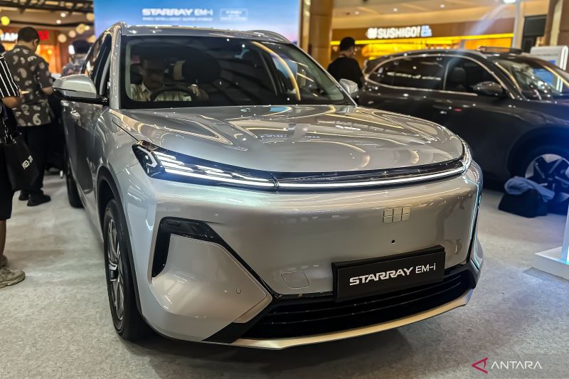 spesifikasi-geely-starray-em-i-suv-phev-yang-mampu-tempuh-1000-km
