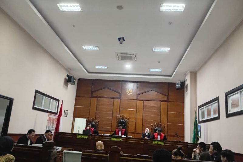 hakim-vonis-hendra-lie-10-bulan-penjara-terkait-pencemaran-nama-baik