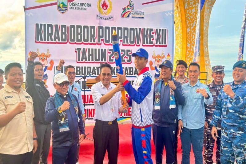 Kotabaru welcomes 12th South Kalimantan Provincial Games torch relay