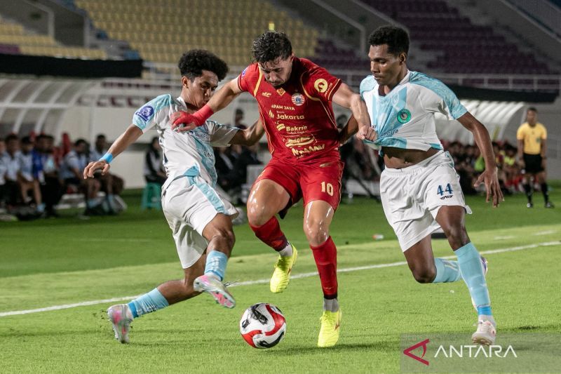 Super League - Maxwell hat-trick bawa Persija ke peringkat kedua