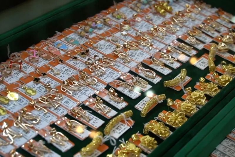 kenaikan-harga-emas-dorong-inflasi-pada-september-2025