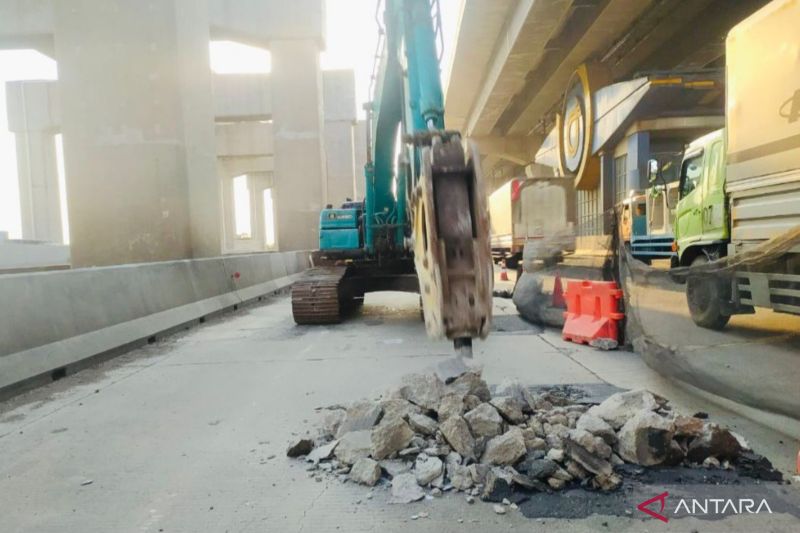 pt-jtt-lanjutkan-rekonstruksi-di-lima-titik-tol-jakarta-cikampek