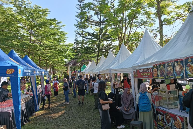 ptpn-i-fasilitasi-pelaku-umkm-pamerkan-produk-di-semarang