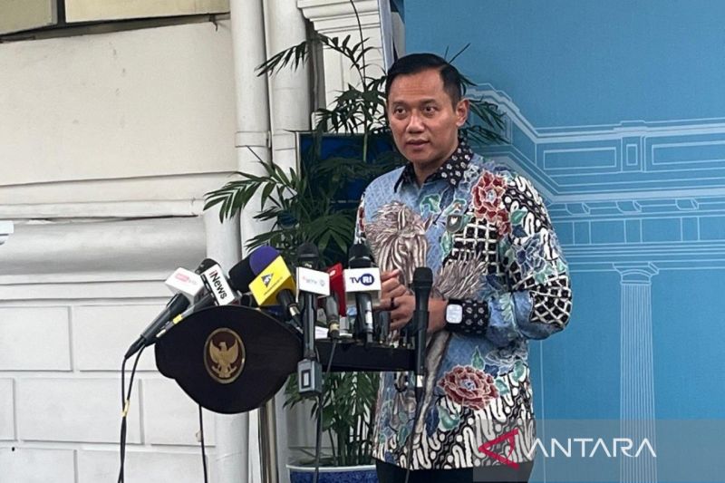 ahy-prabowo-pastikan-pemerintah-hadir-cari-solusi-utang-kereta-cepat