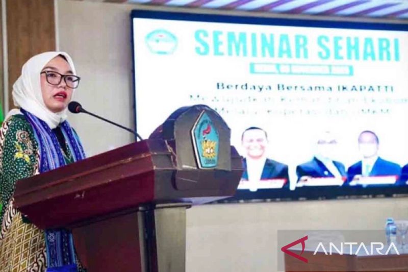 wamenkop-ungkap-peran-penting-kampus-dalam-pengembangan-koperasi