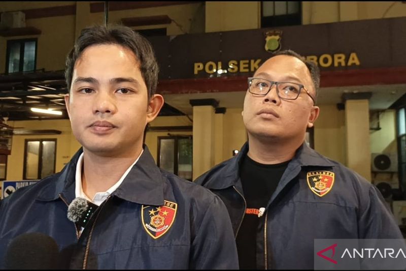 polisi-dalami-motif-dua-pencuri-paket-kurir-di-jakbar