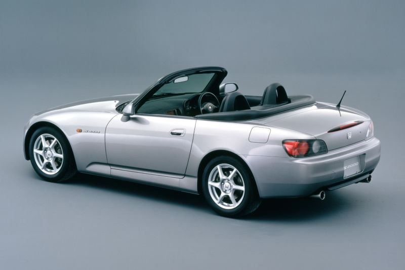 honda-masuki-masa-sulit-akibat-persaingan-dagang-dan-semi-konduktor