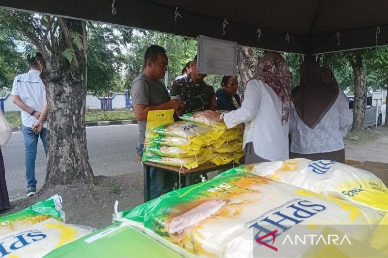 bulog-sumut-gencar-salurkan-beras-sphp-jaga-pasokan-hingga-desember