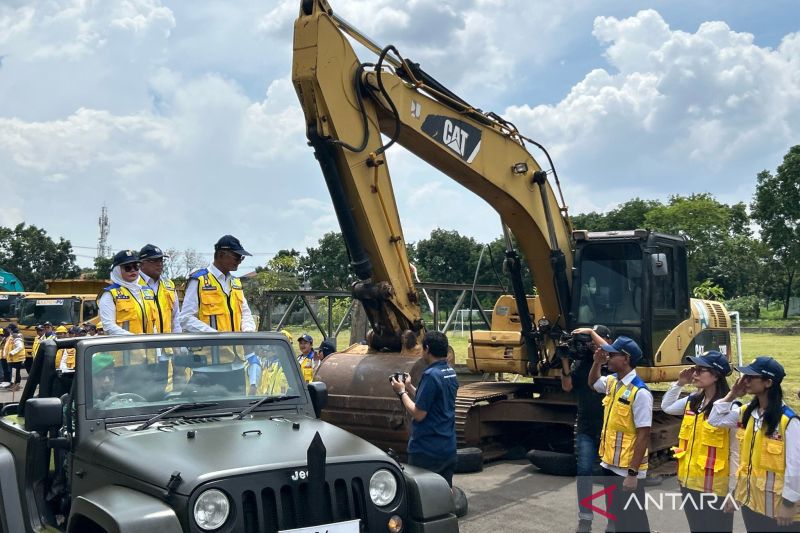 kementerian-pu-siapkan-5755-unit-alat-berat-hadapi-potensi-bencana
