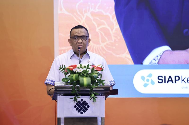 wamenaker-sebut-magang-nasional-bekal-sebelum-masuki-dunia-kerja