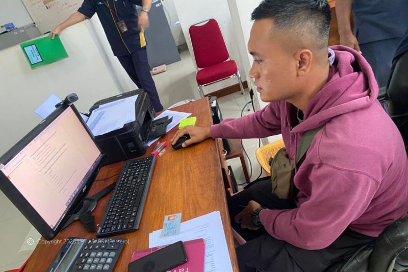 asabri-bayarkan-klaim-rp6-miliar-ke-penerima-asuransi-di-jayapura