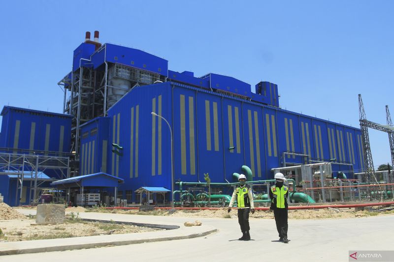 PLN NTT memulihkan sistem kelistrikan di Pulau Timor