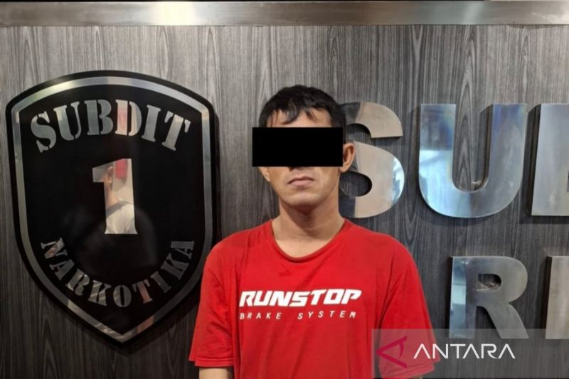 polda-metro-jaya-tangkap-pelaku-berikut-ribuan-ekstasi-di-jakpus