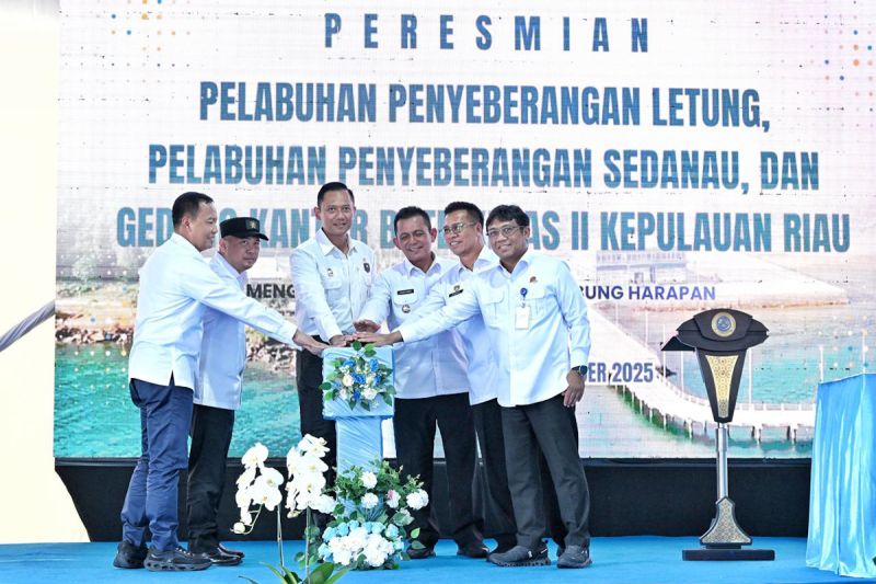 menhub-pelabuhan-letung-sedanau-perkuat-mobilitas-dan-logistik