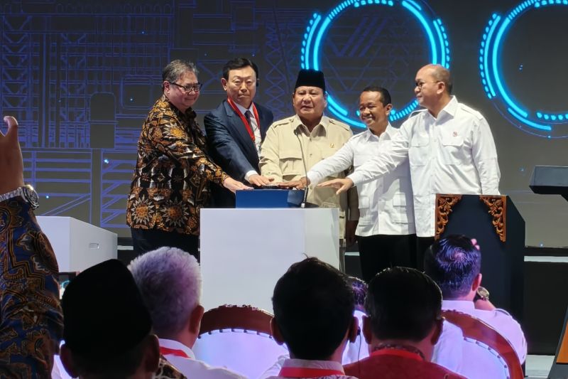 prabowo-resmikan-pabrik-petrokimia-terbesar-se-asia-tenggara-di-cilegon