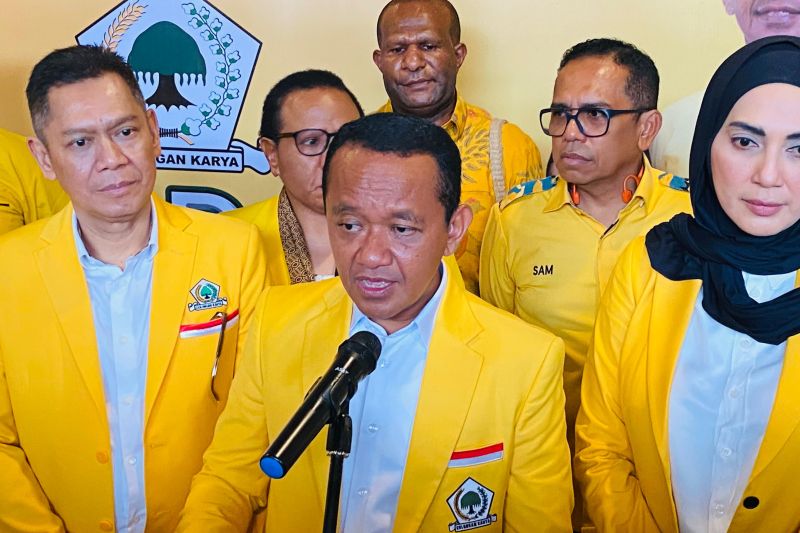 bahlil-esdm-belum-terbitkan-izin-pengelolaan-tambang-emas-blok-wabu