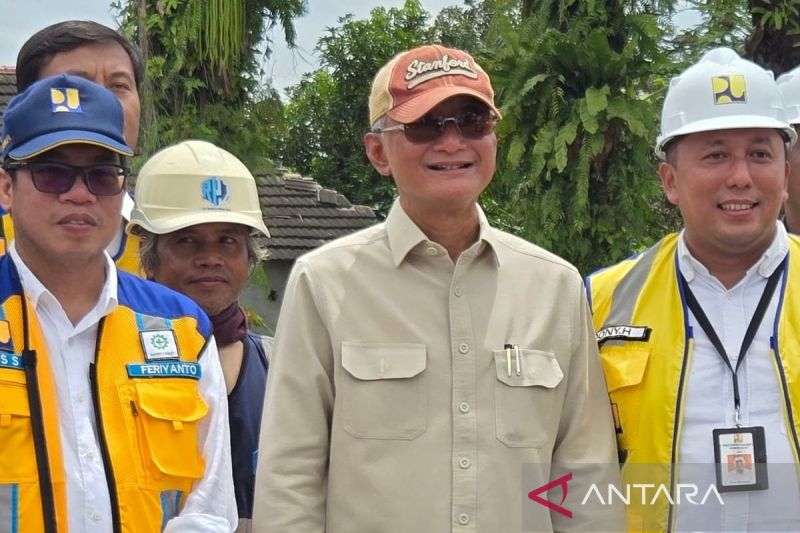 menteri-pu-floodway-sikambing-belawan-solusi-atasi-banjir-di-medan