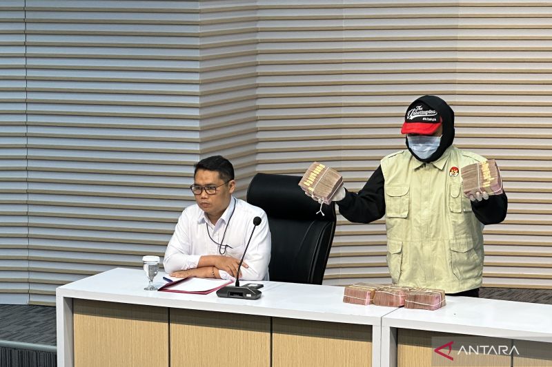 KPK sita Rp500 juta saat OTT Bupati Ponorogo Sugiri Sancoko