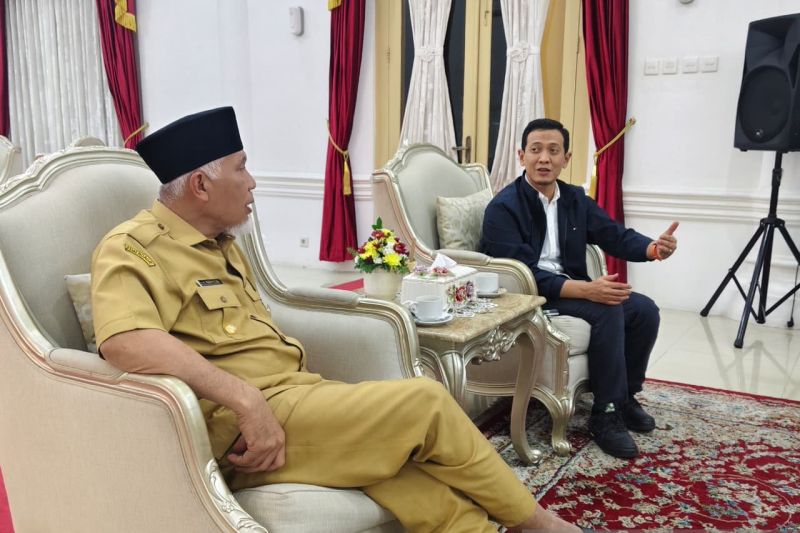 pemprov-sumbar-pertamina-pulihkan-penyaluran-bbm-ke-spbu