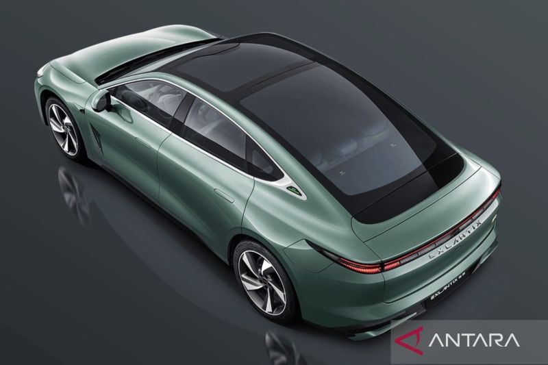 sedan-chery-exeed-exlantix-es-2026-hadir-dengan-jangkauan-860-km