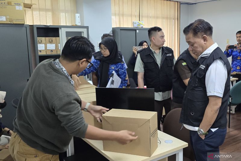 kejari-geledah-kantor-wali-kota-jaktim-usut-proyek-mesin-jahit