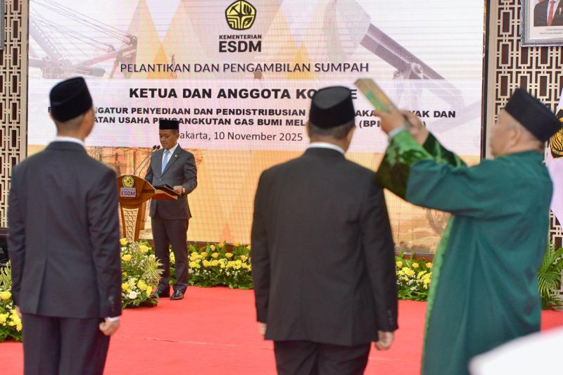 wahyudi-anas-resmi-menjadi-kepala-bph-migas-2025-2029