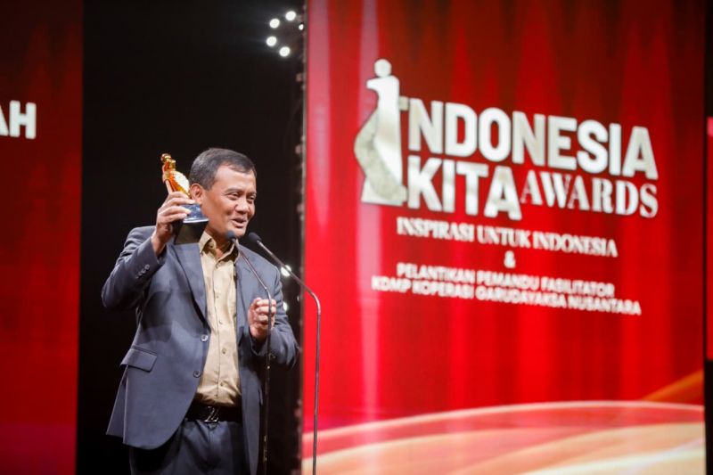 pemprov-jateng-raih-penghargaan-pioneer-of-economic-empowerment