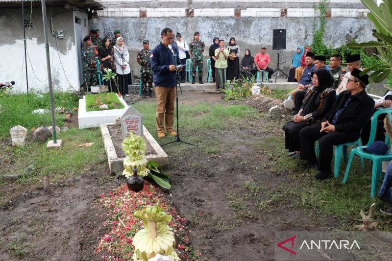 kementrans-beri-penghargaan-relawan-yang-gugur-usai-melaksanakan-tugas