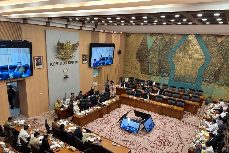 esdm-tugaskan-pln-serap-rp435-triliun-percepat-realisasi-anggaran