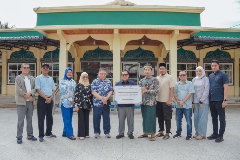 jamkrindo-salurkan-bantuan-renovasi-masjid-dan-surau-di-sumatera-barat