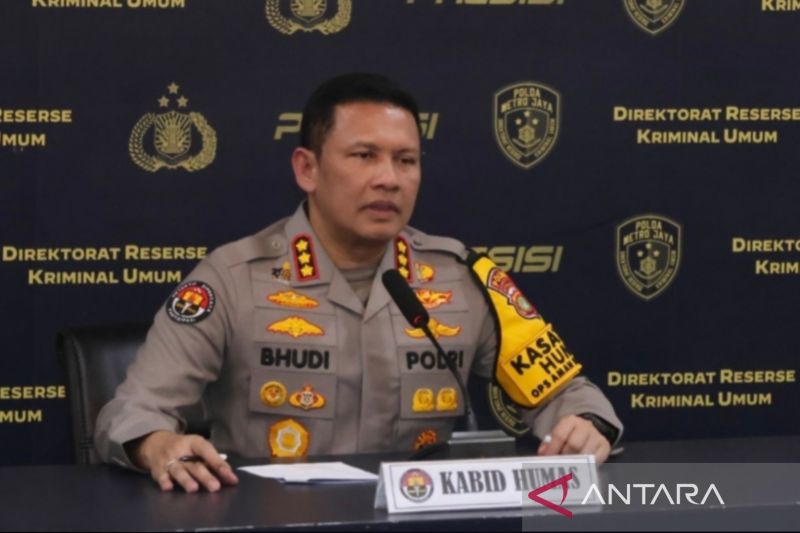 roy-suryo-cs-belum-konfirmasi-kehadiran-di-polda-metro-jaya