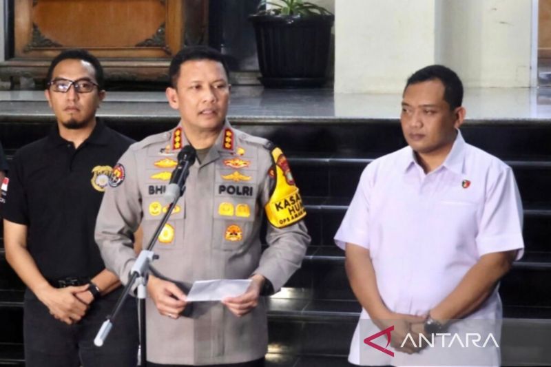 kaus-roy-suryo-polda-metro-jaya-pastikan-jaga-proses-hukum